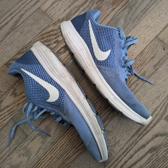 Nike Revolution 3 running shoes, women's 11 - Picture 2 of 6